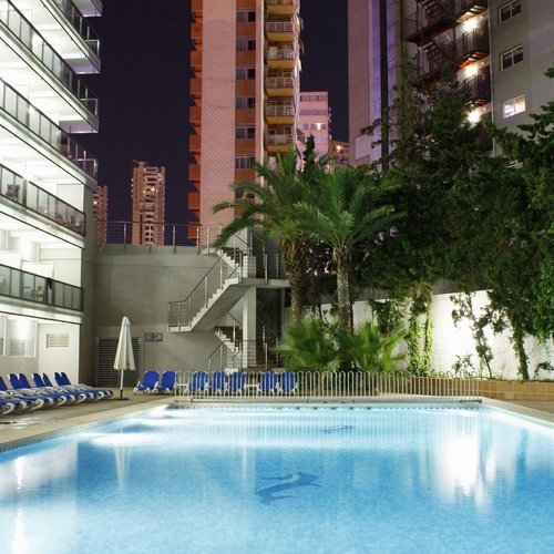 Piscina Hotel Perla Benidorm